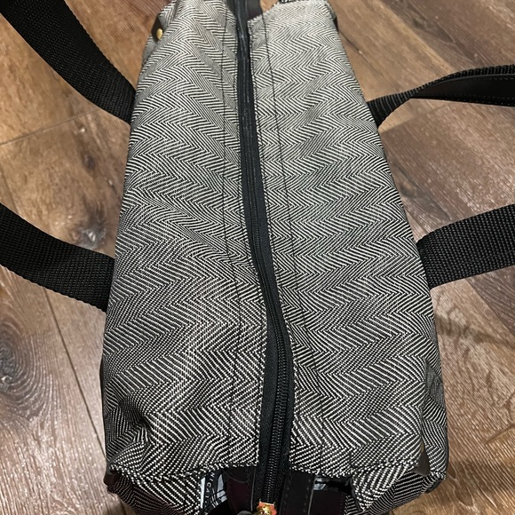 EUC Andre agassi charitable foundation weekender /travel bag by cox - Picture 13 of 15